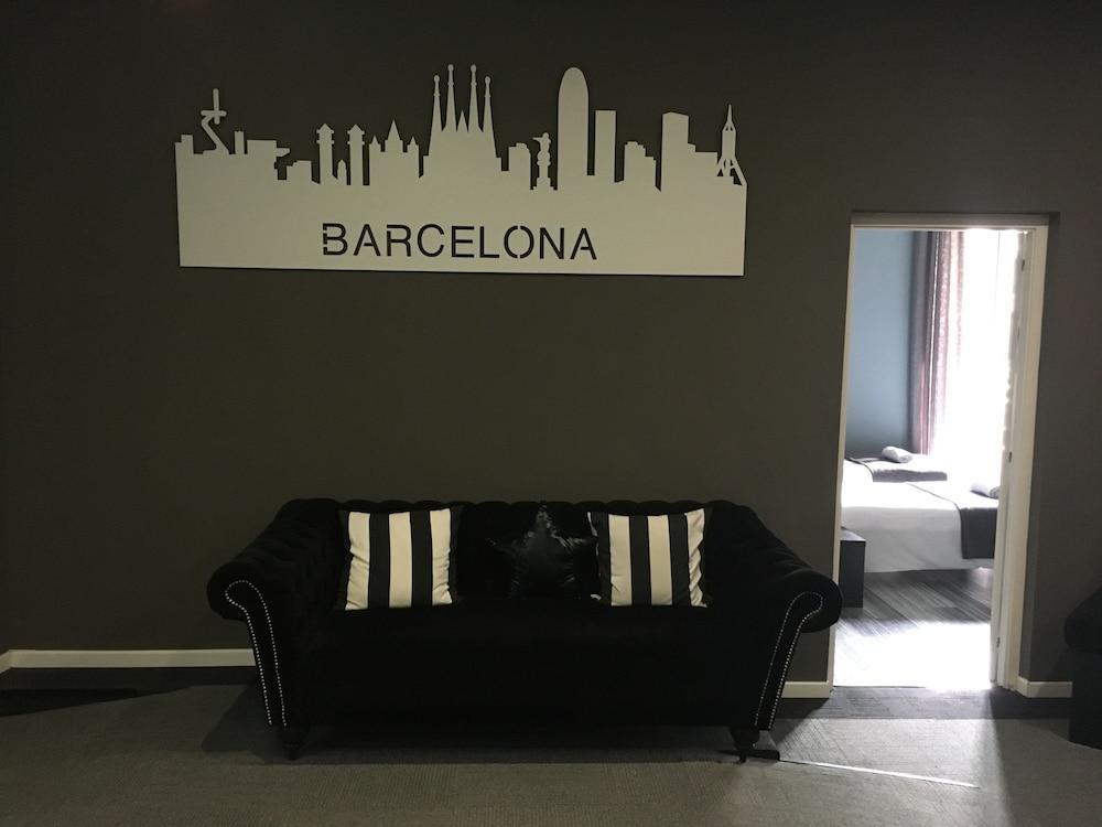 Hostal Boutique Khronos Barcelona Zewnętrze zdjęcie